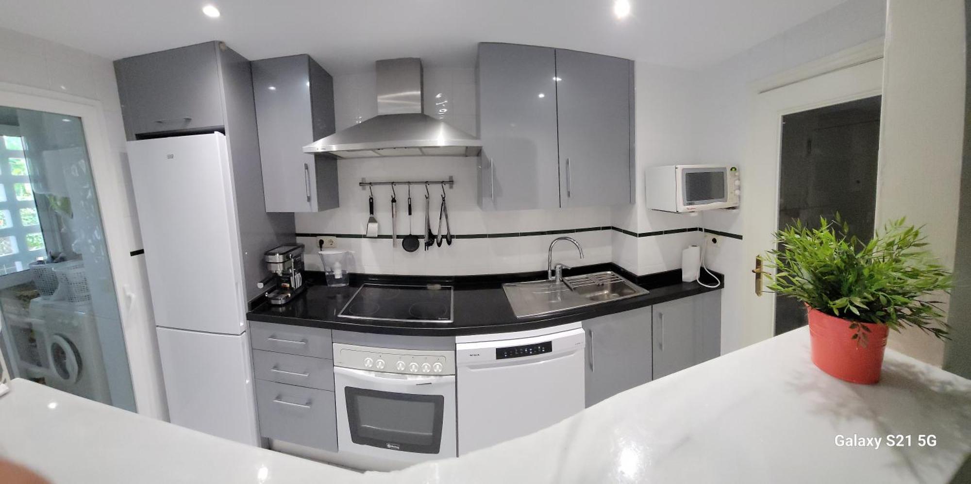 Family Friendly Ground Floor 2 Bedroom Dama De Noche Rdr200